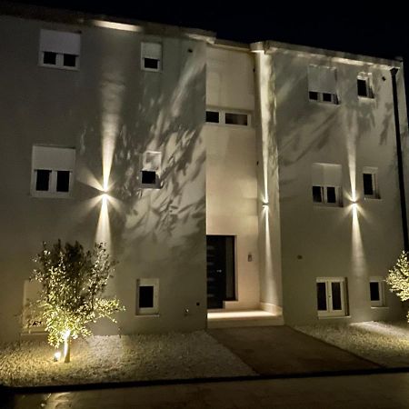 New Modern Deluxe Apartmens Domo Baška Voda Exteriör bild