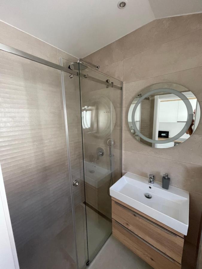 New Modern Deluxe Apartmens Domo Baška Voda Exteriör bild